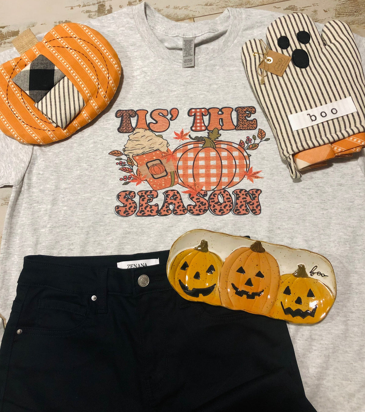 Tis The Season Graphic Top - Debs on 5th