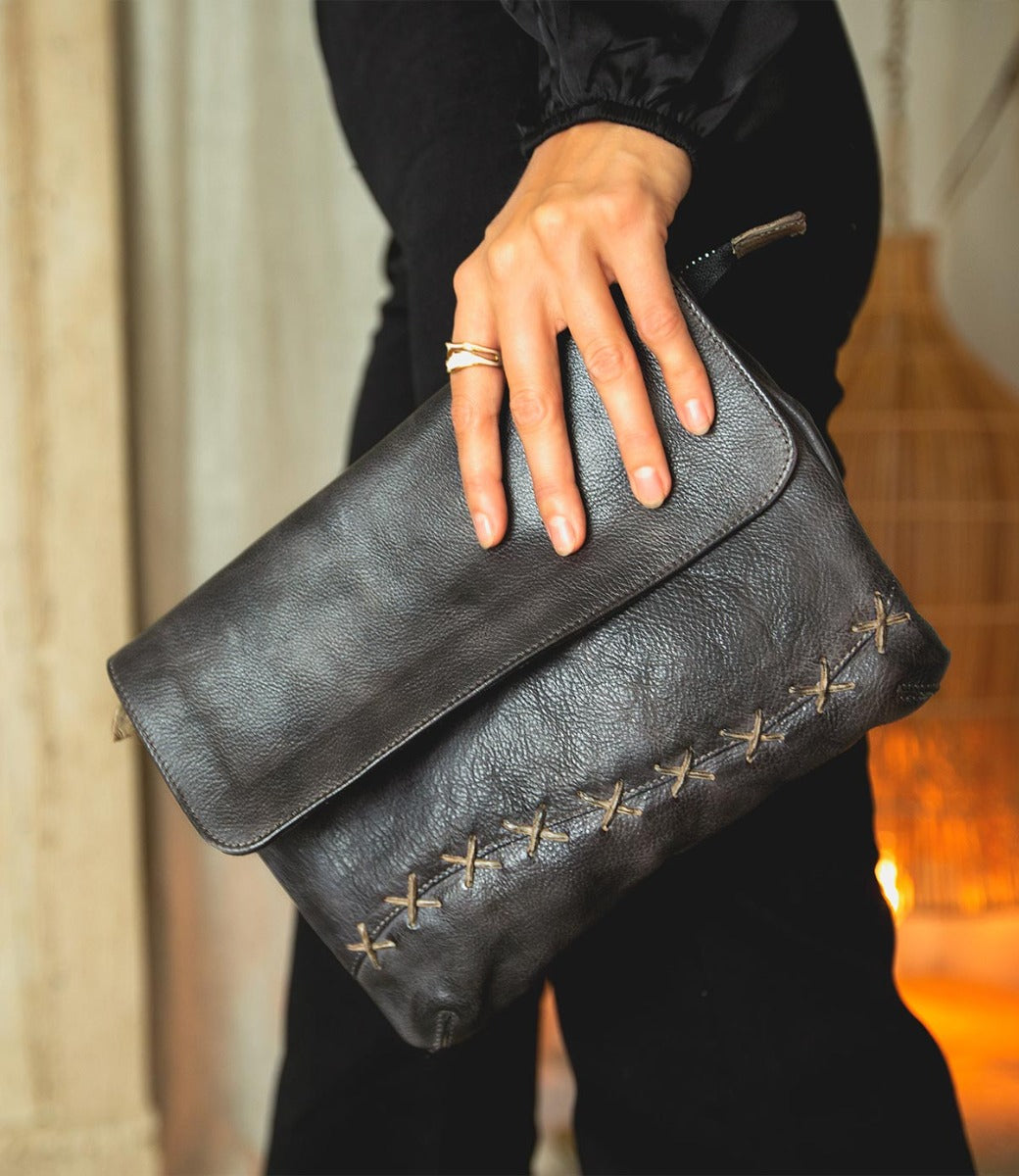 Cleo Crossbody by Bedstu