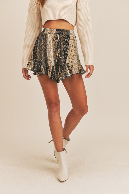 Honeybee Shorts - Debs on 5th