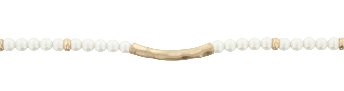 13" Pearl Beads with Hammered Worn Gold Bar Choker - Debs on 5th