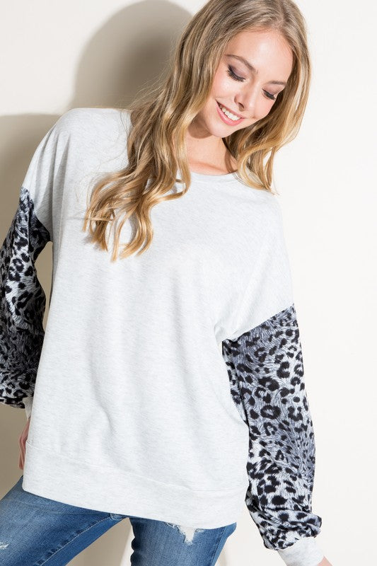 ANIMAL MIXED VOLUME SLEEVE TOP