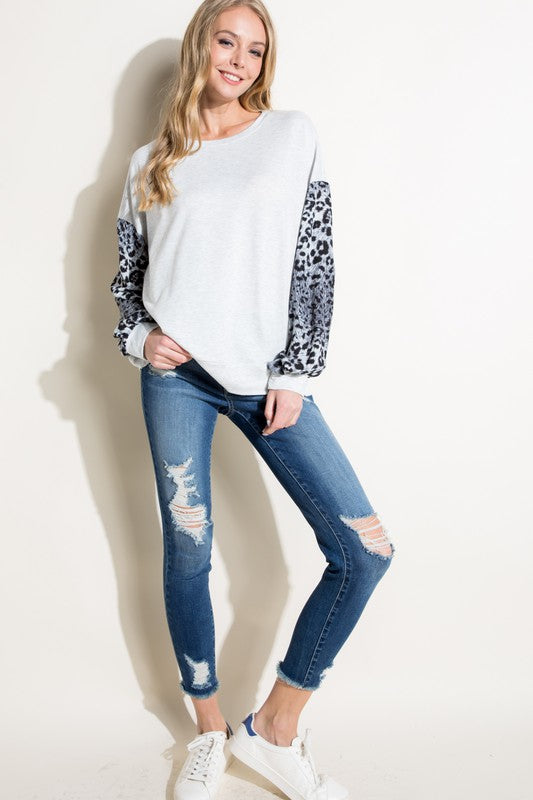 ANIMAL MIXED VOLUME SLEEVE TOP