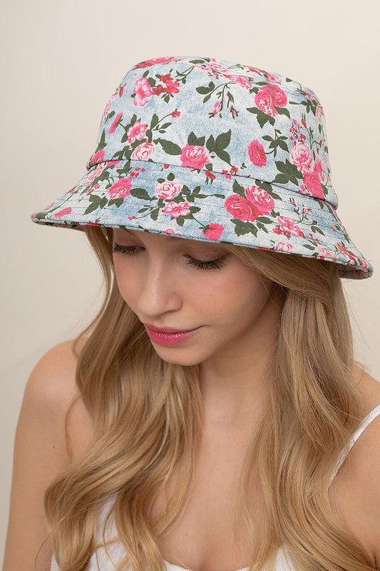 Sombrero de pescador de algodón vaquero con estampado floral de rosas